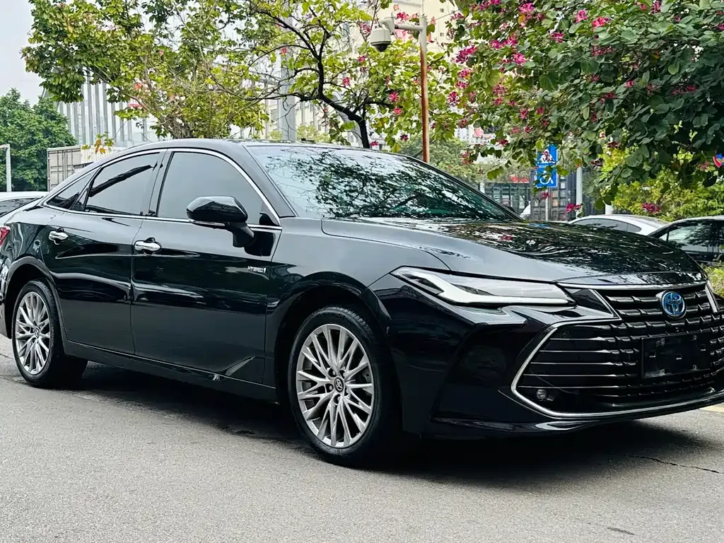Toyota Avalon — фото 2
