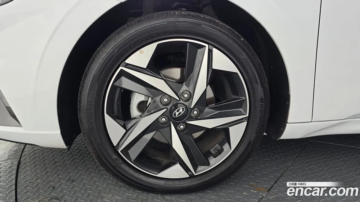 Hyundai AVANTE — фото 10
