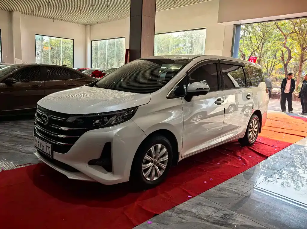 GAC Motor Trumpchi M6 — фото 9