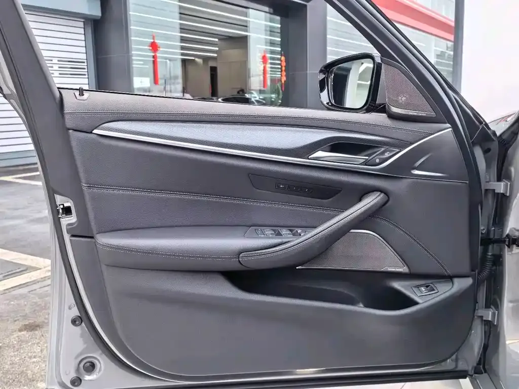 BMW 5 Series (Import) 2021 из CN, фото 4