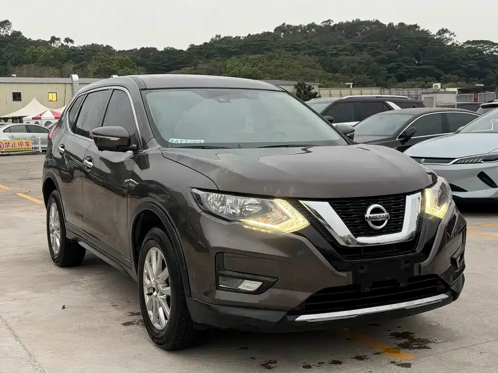 Nissan X-Trail 2021 из CN, фото 2
