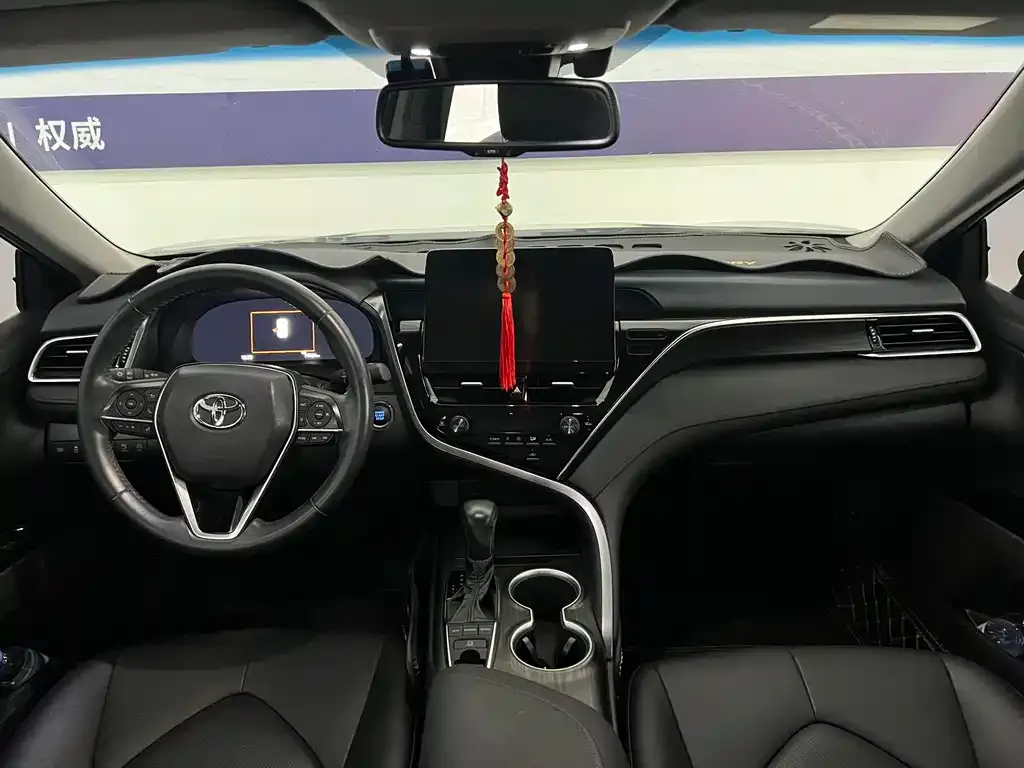 Toyota Camry 2021 из CN, фото 2