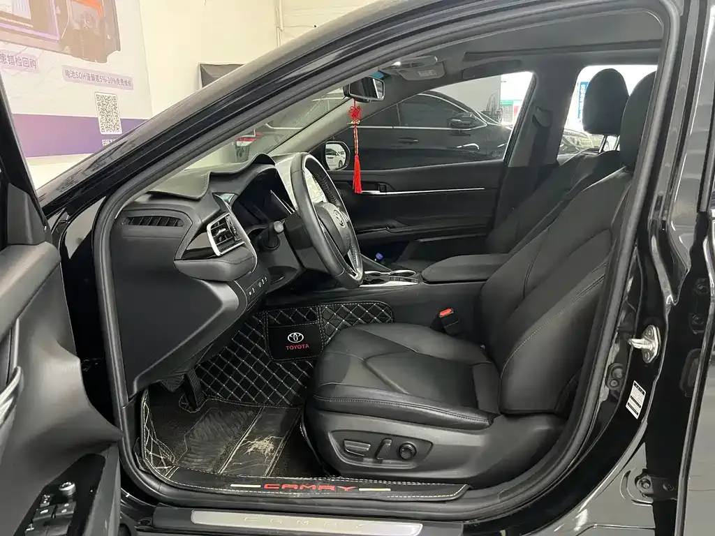 Toyota Camry 2021 из CN, фото 8