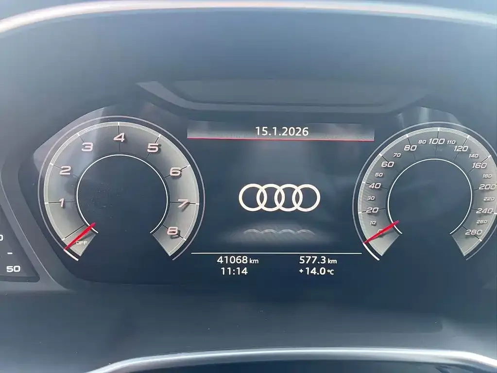 Audi Q3 2023 из CN, фото 4