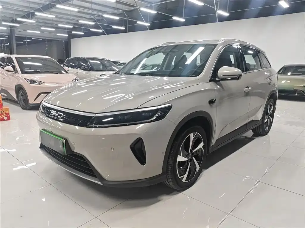 BYD Seal 05 DM-i 2025 из CN, фото 1
