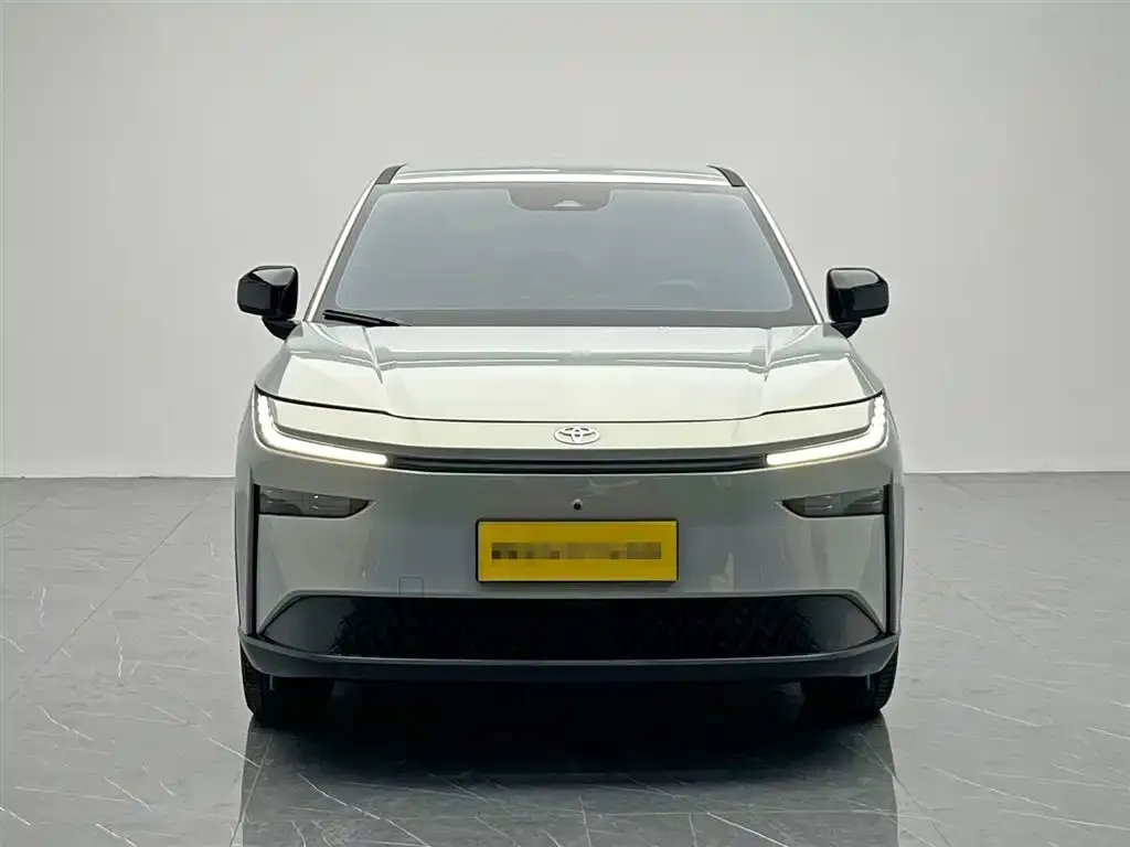 Toyota Platinum 3X 2025 из CN, фото 4