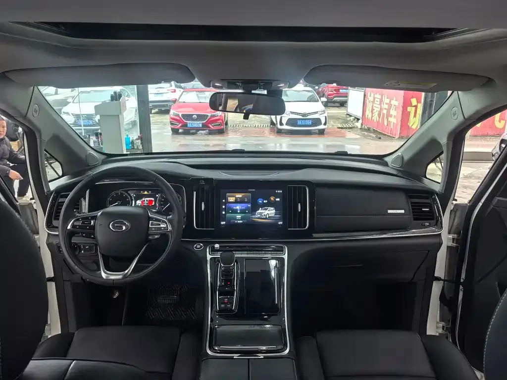 GAC Motor Trumpchi M8 — фото 10