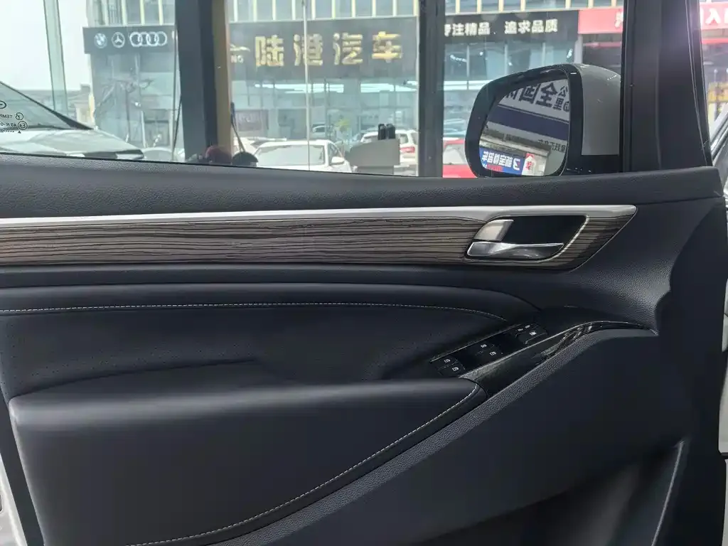 GAC Motor Trumpchi M8 — фото 2