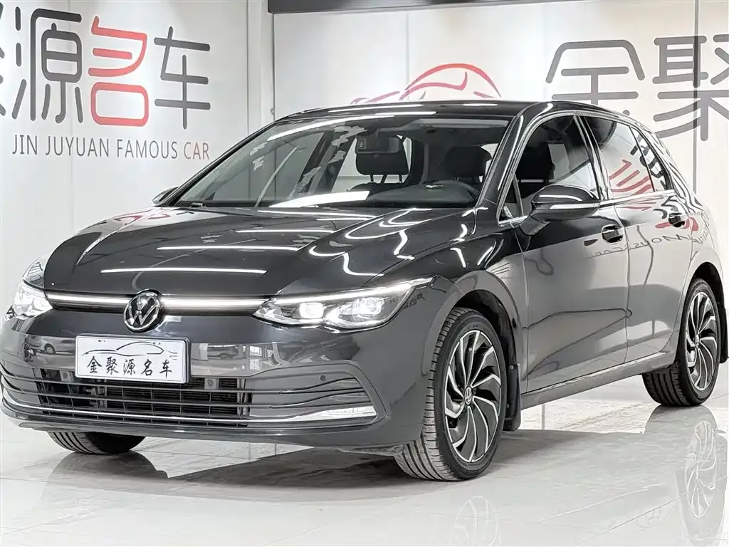 Volkswagen Golf 2023 из CN, фото 1