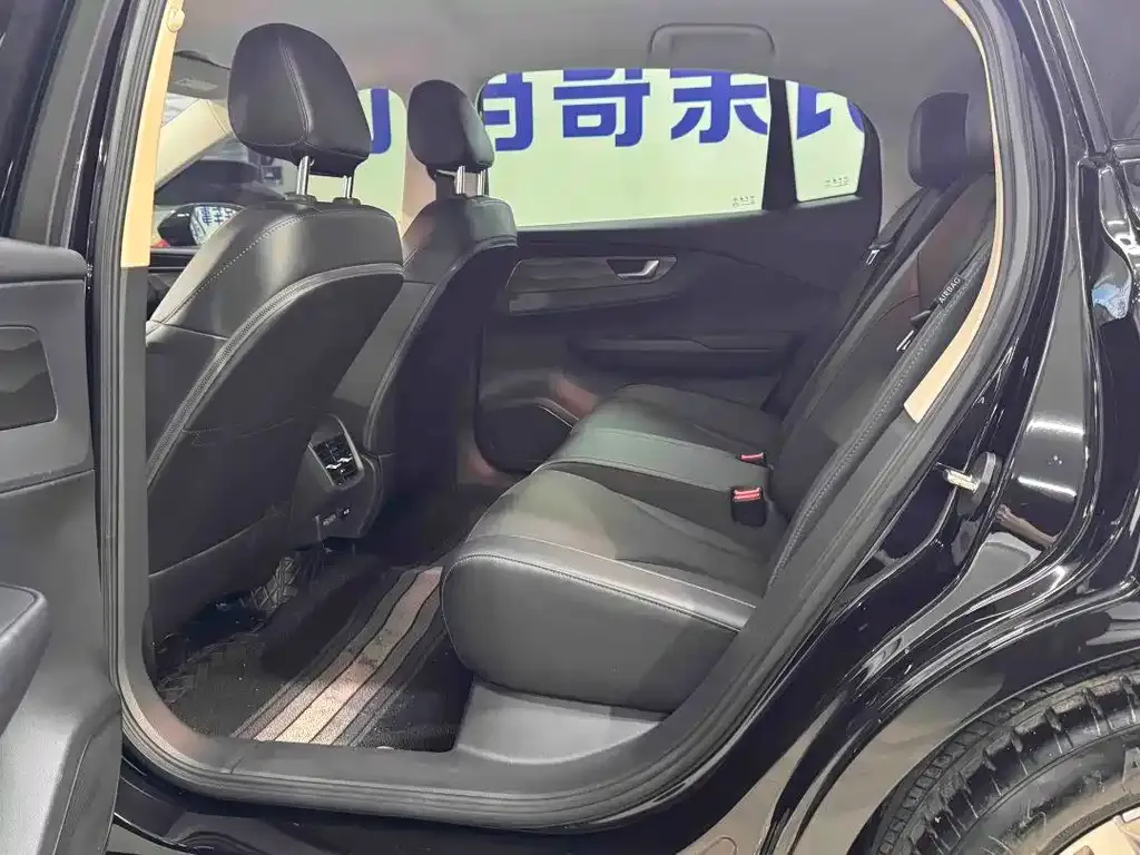 Hongqi E-QM5 2024 из CN, фото 7