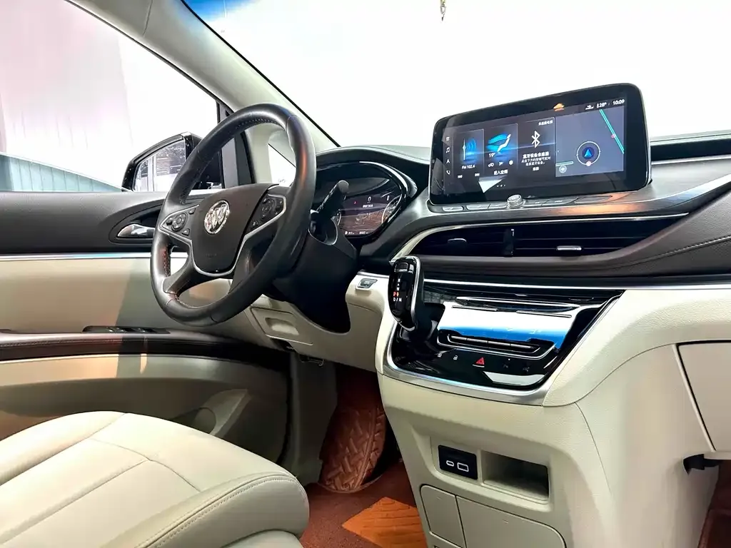 Buick GL8 2022 из CN, фото 3