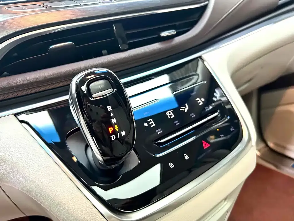 Buick GL8 2022 из CN, фото 6