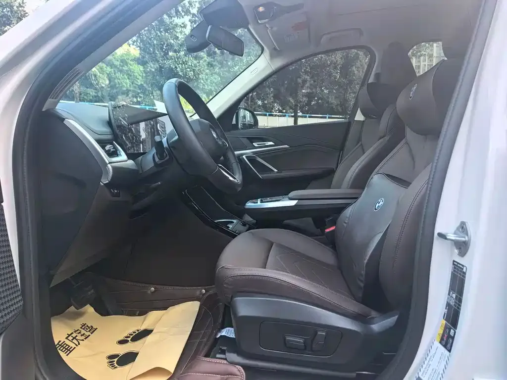 BMW iX1 2024 из CN, фото 3