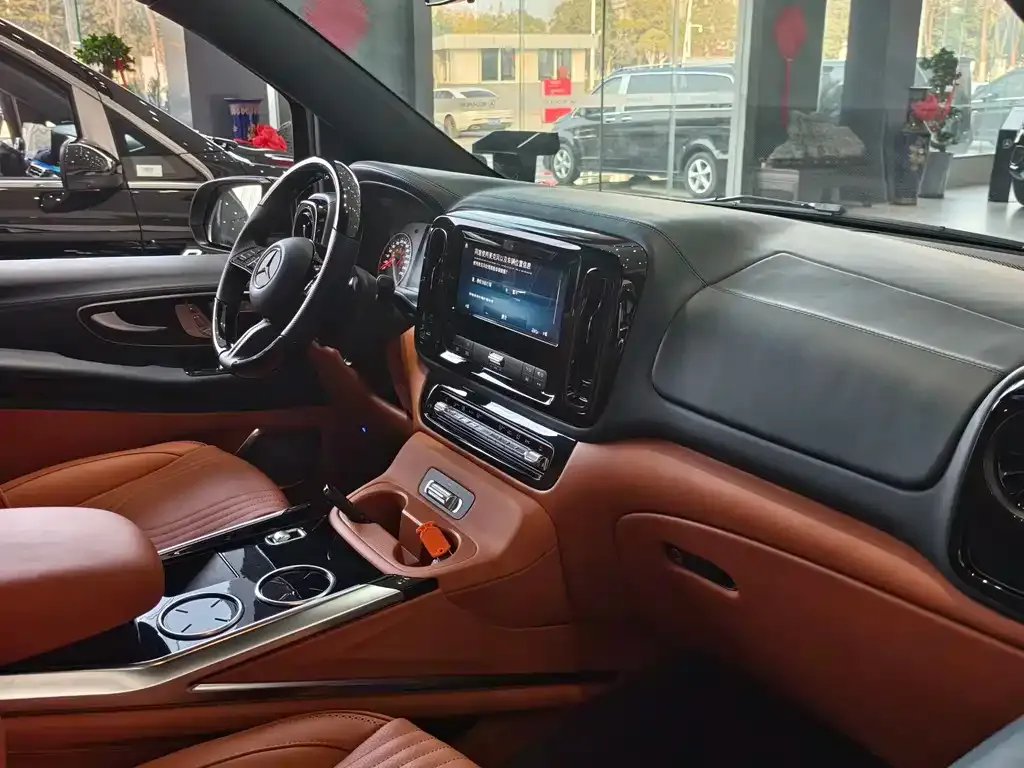 Mercedes-Benz Vito 2025 из CN, фото 6
