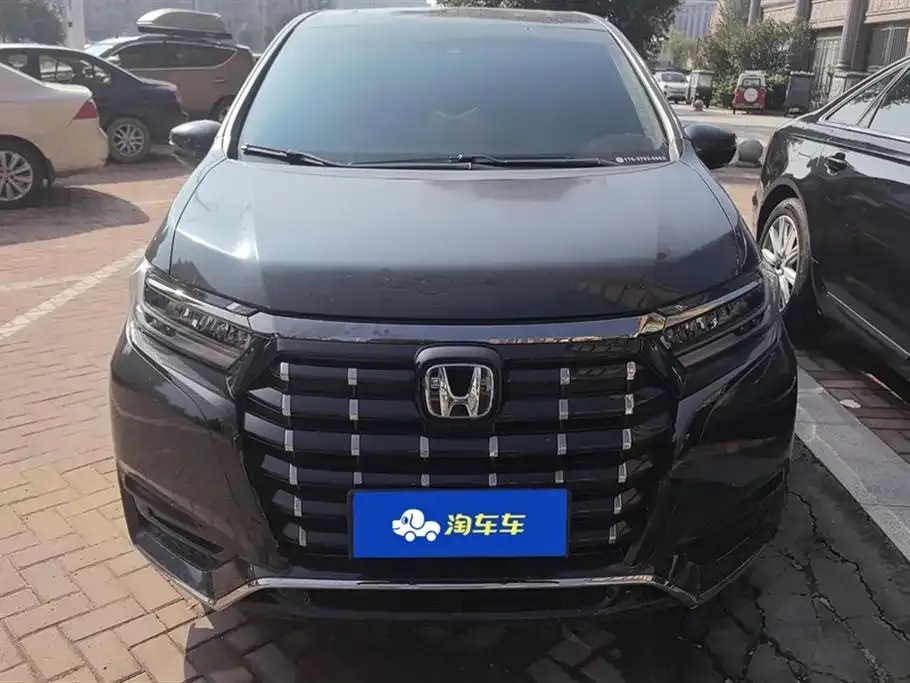 Honda Elysion 2023 из CN, фото 5