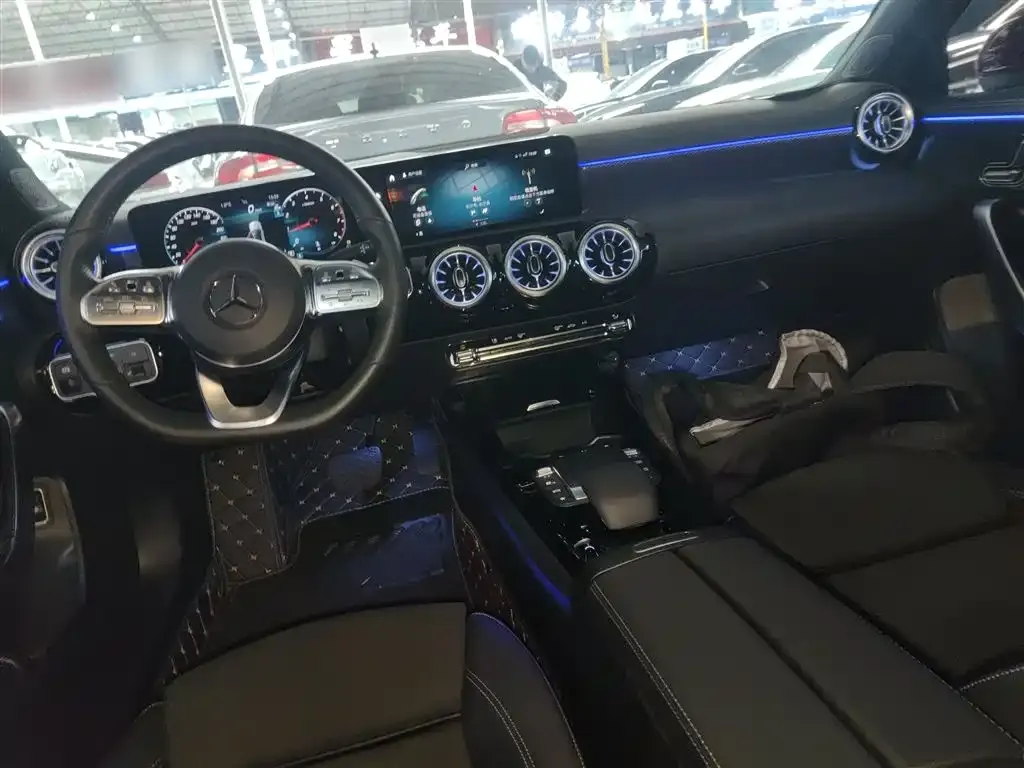 Mercedes-Benz A-Class — фото 10