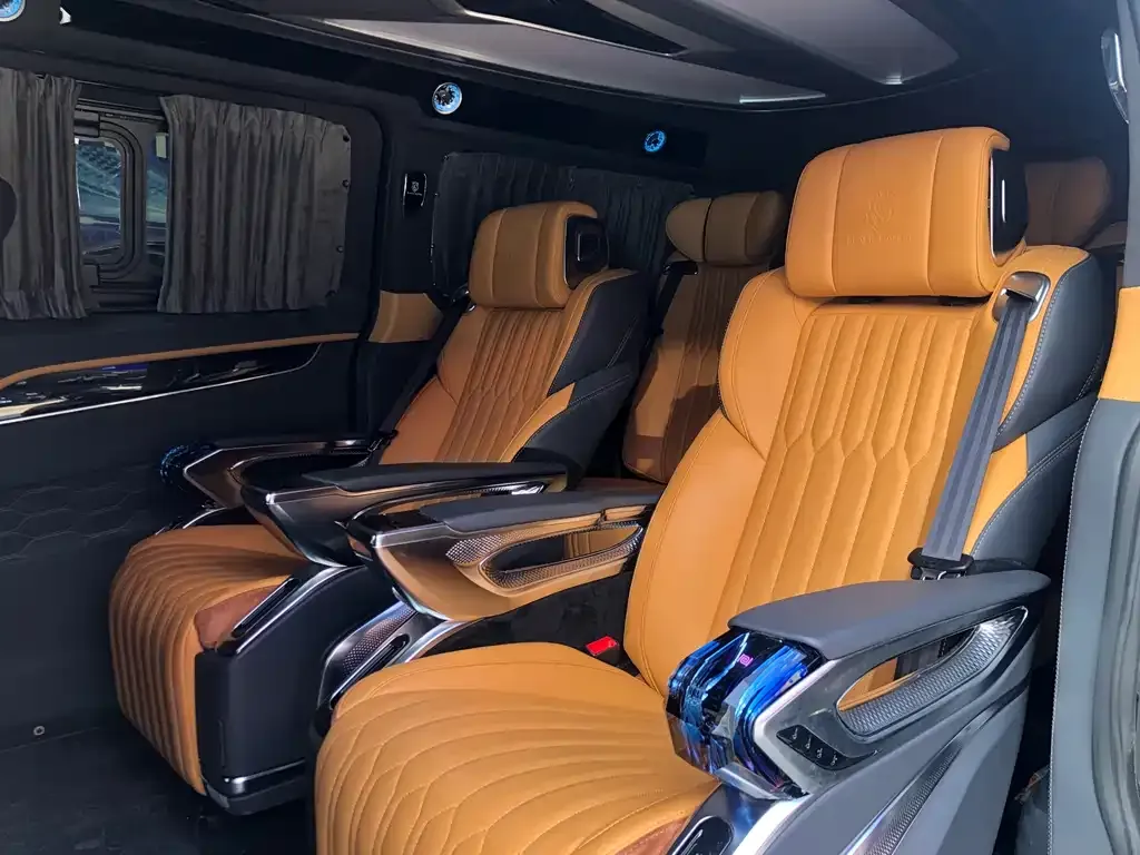 Ford Tourneo 2024 из CN, фото 5
