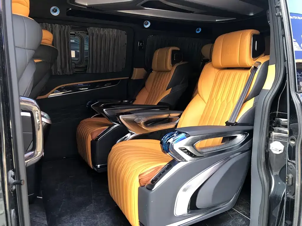 Ford Tourneo 2024 из CN, фото 8