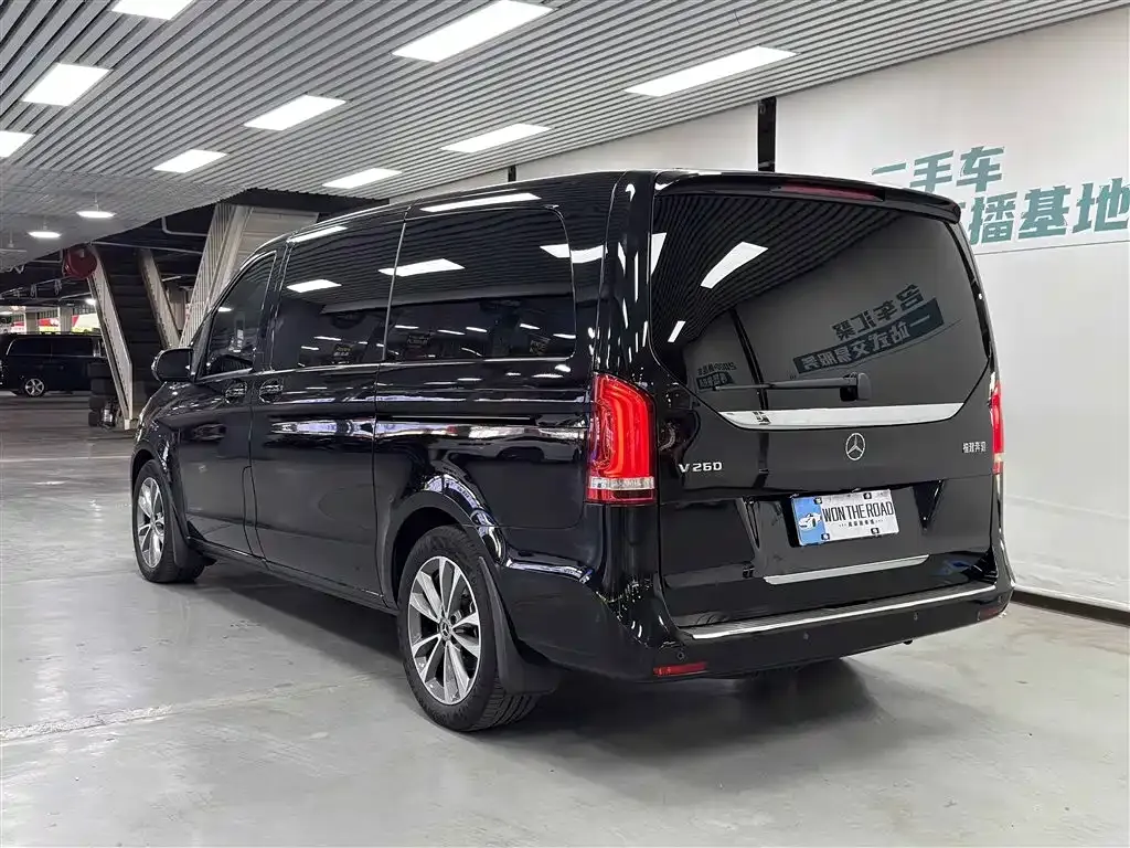 Mercedes-Benz V-Class 2024 из CN, фото 8