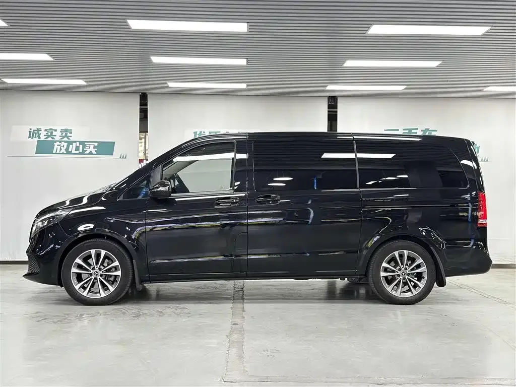 Mercedes-Benz V-Class 2024 из CN, фото 7
