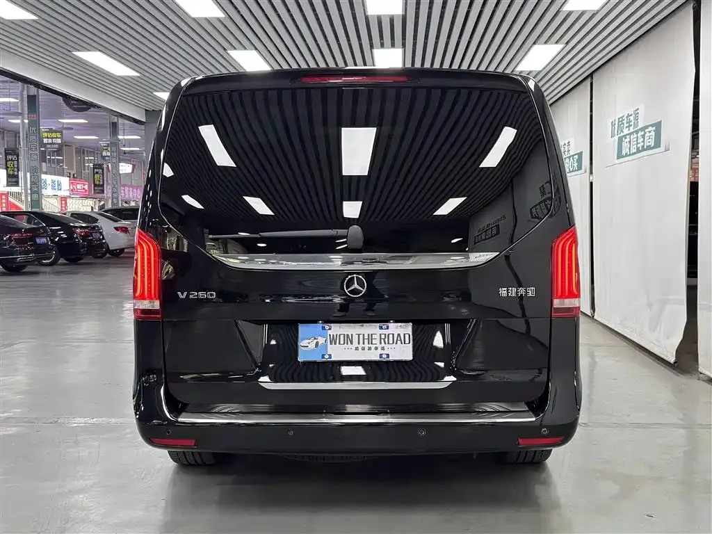 Mercedes-Benz V-Class 2024 из CN, фото 6