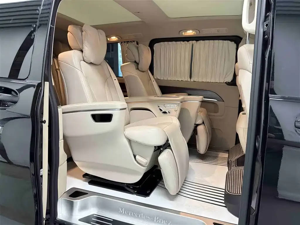 Mercedes-Benz V-Class 2024 из CN, фото 3