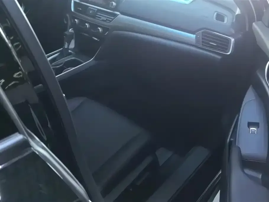 Honda Accord 2021 из CN, фото 2