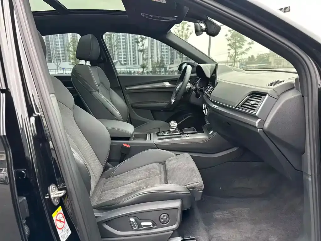 Audi Q5L Sportback 2024 из CN, фото 7