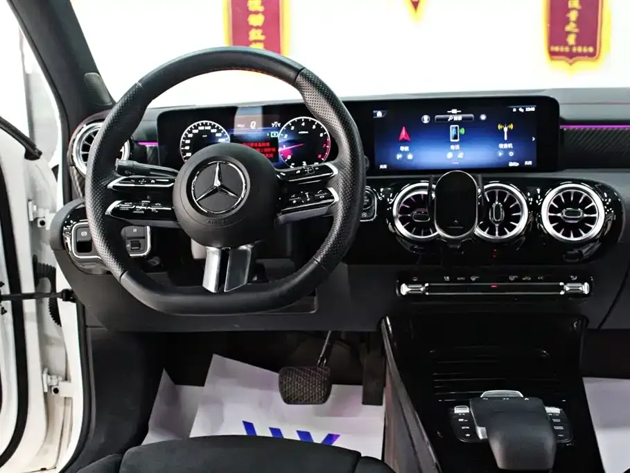 Mercedes-Benz A-Class 2023 из CN, фото 6