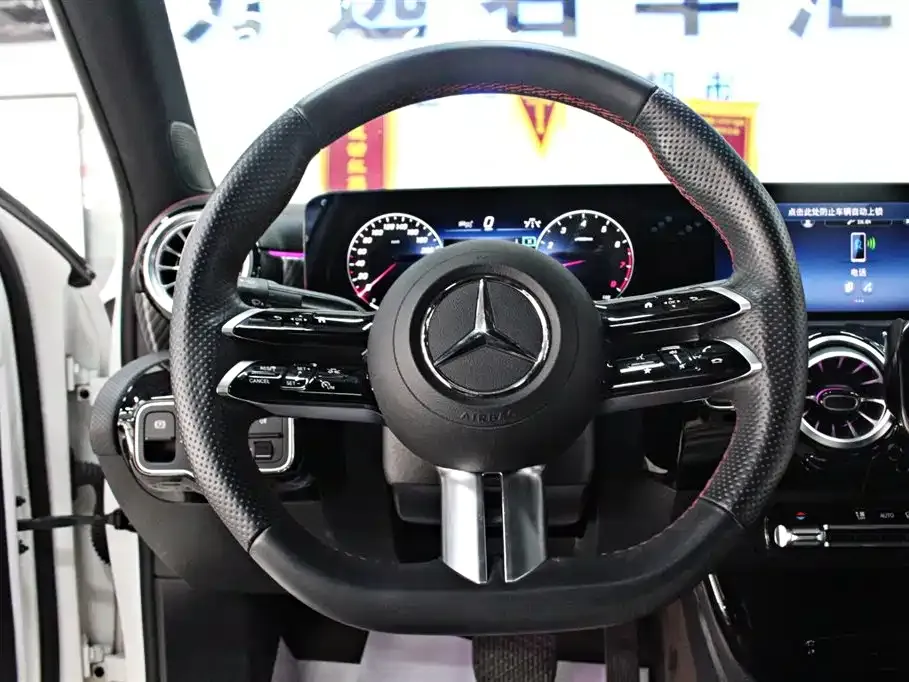 Mercedes-Benz A-Class 2023 из CN, фото 8
