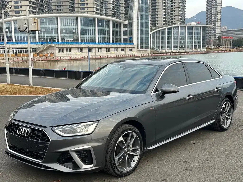 Audi A4L 2021 из CN, фото 1