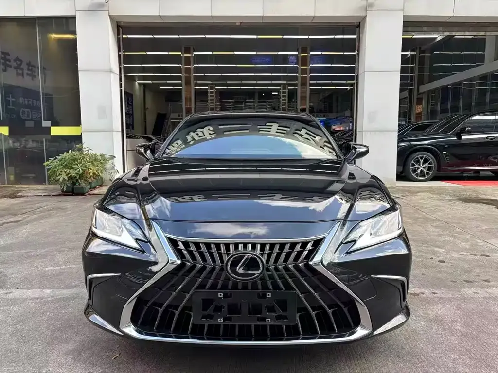 Lexus ES — фото 4