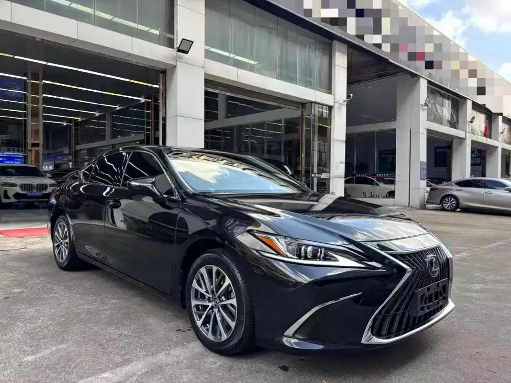 Lexus ES — фото 3