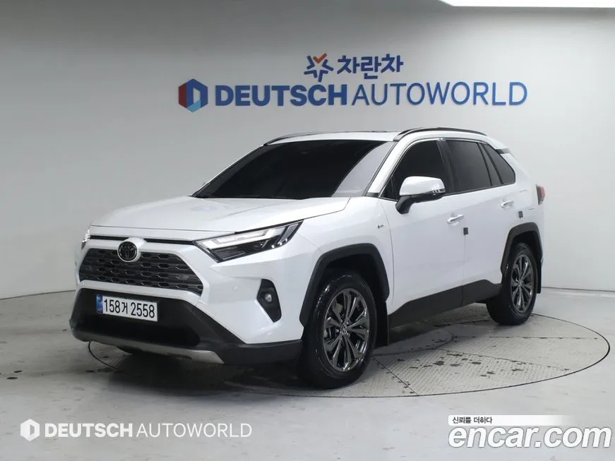 Toyota RAV4 — фото 2