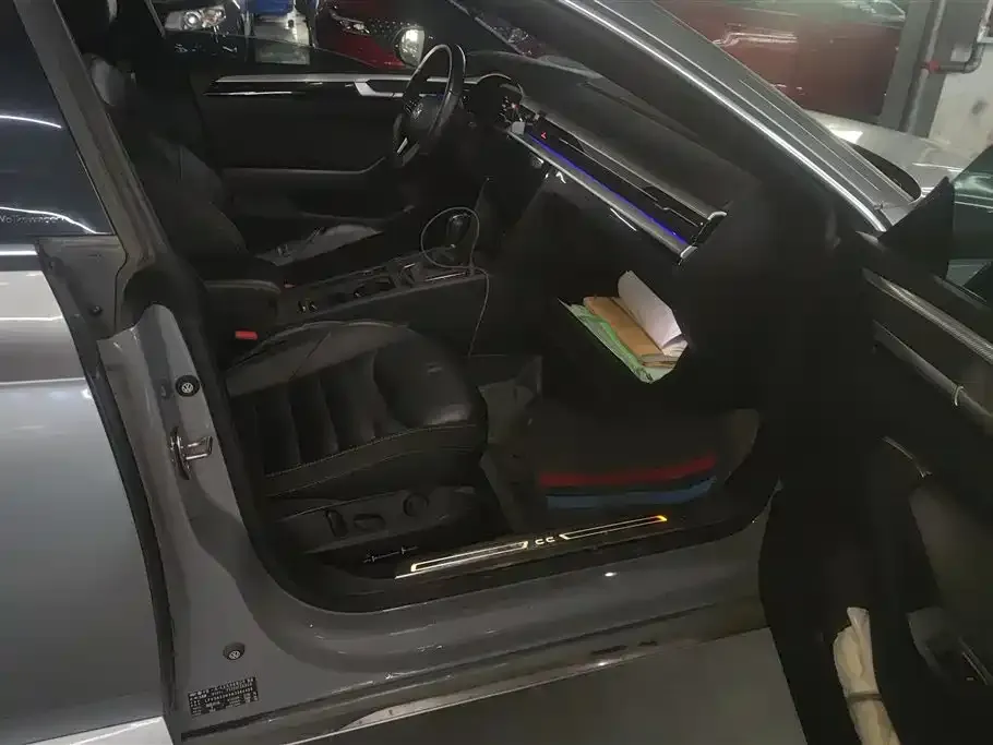 Volkswagen CC 2023 из CN, фото 4