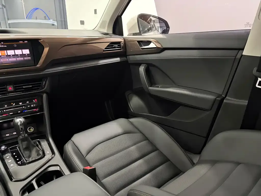 Volkswagen Tharu 2022 из CN, фото 3