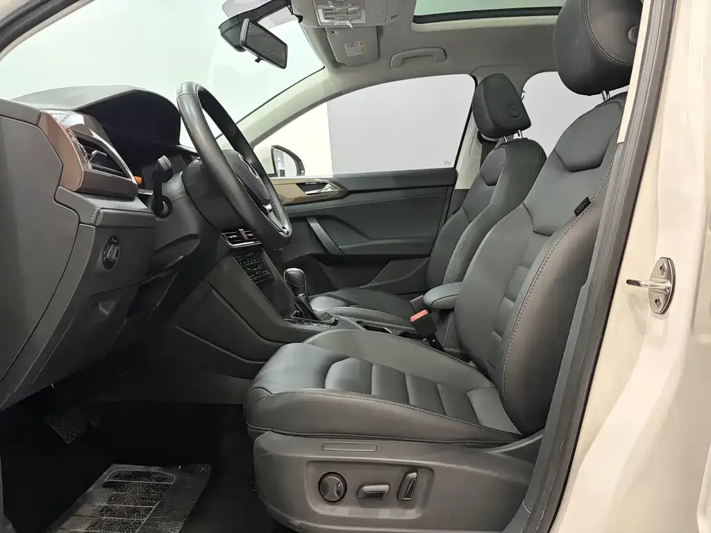 Volkswagen Tharu 2022 из CN, фото 9