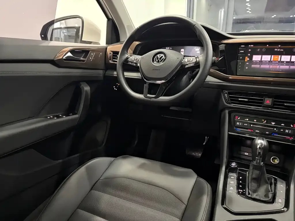 Volkswagen Tharu 2022 из CN, фото 7