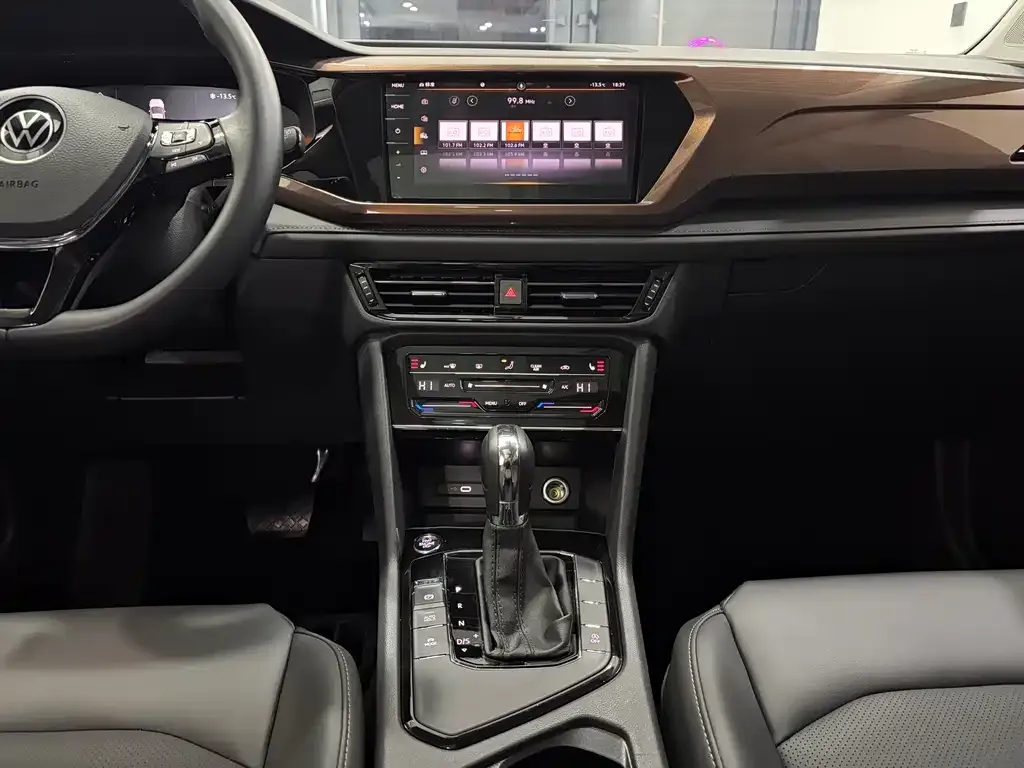 Volkswagen Tharu 2022 из CN, фото 10