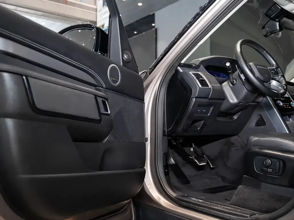 Land Rover Discovery 2022 из CN, фото 6