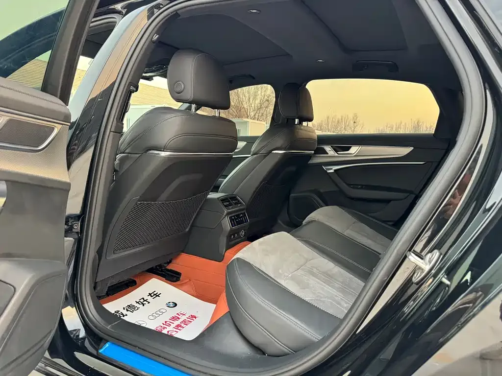 Audi A6L 2023 из CN, фото 8