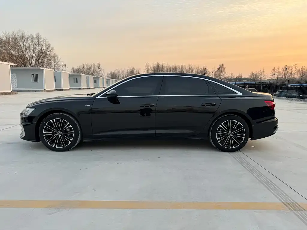 Audi A6L 2023 из CN, фото 3