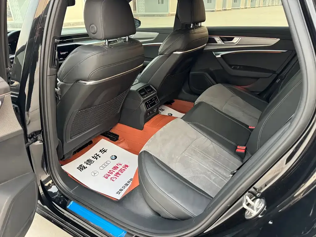 Audi A6L 2023 из CN, фото 6