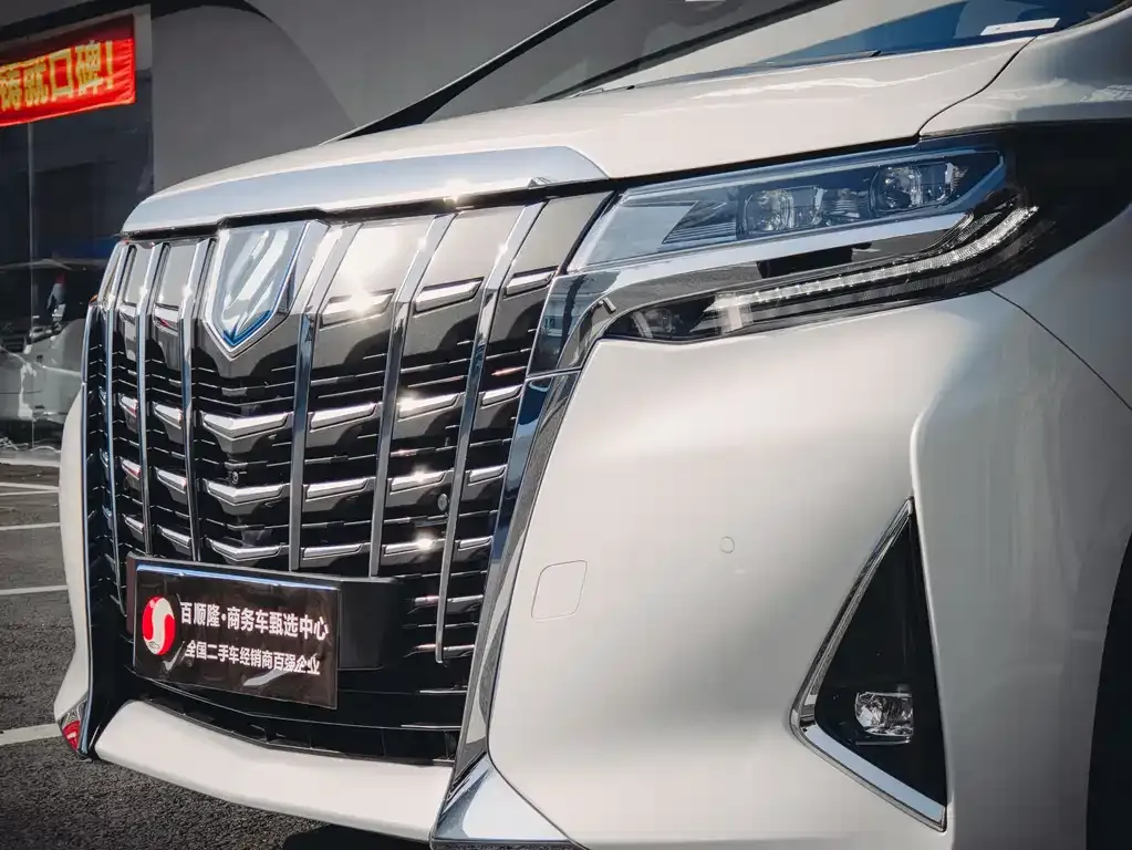 Toyota Alphard 2021 из CN, фото 8