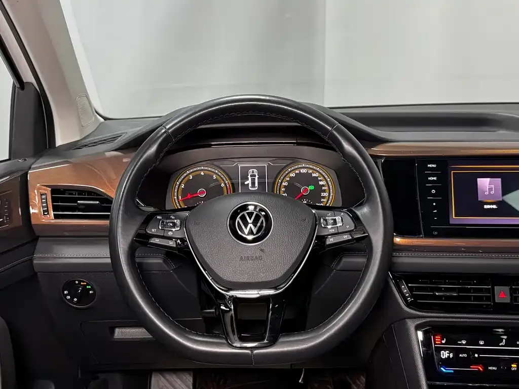 Volkswagen Tharu 2022 из CN, фото 7