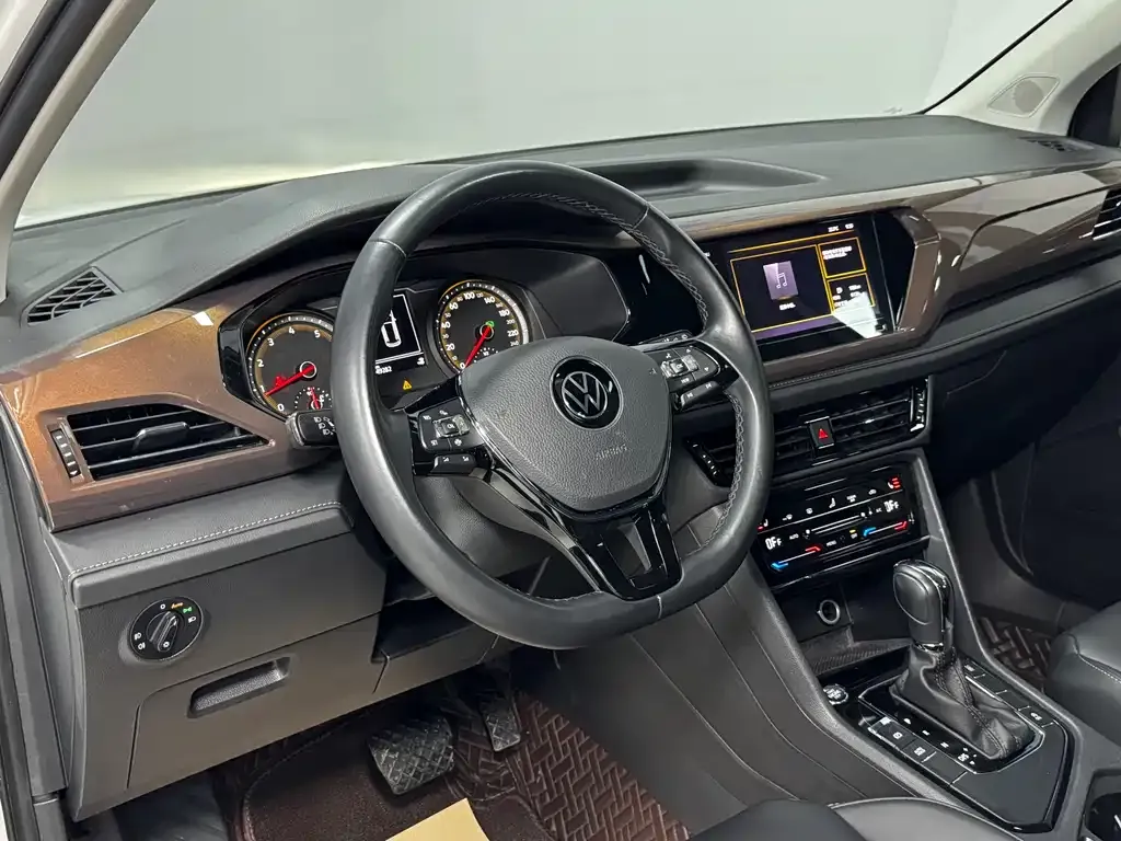 Volkswagen Tharu 2022 из CN, фото 9