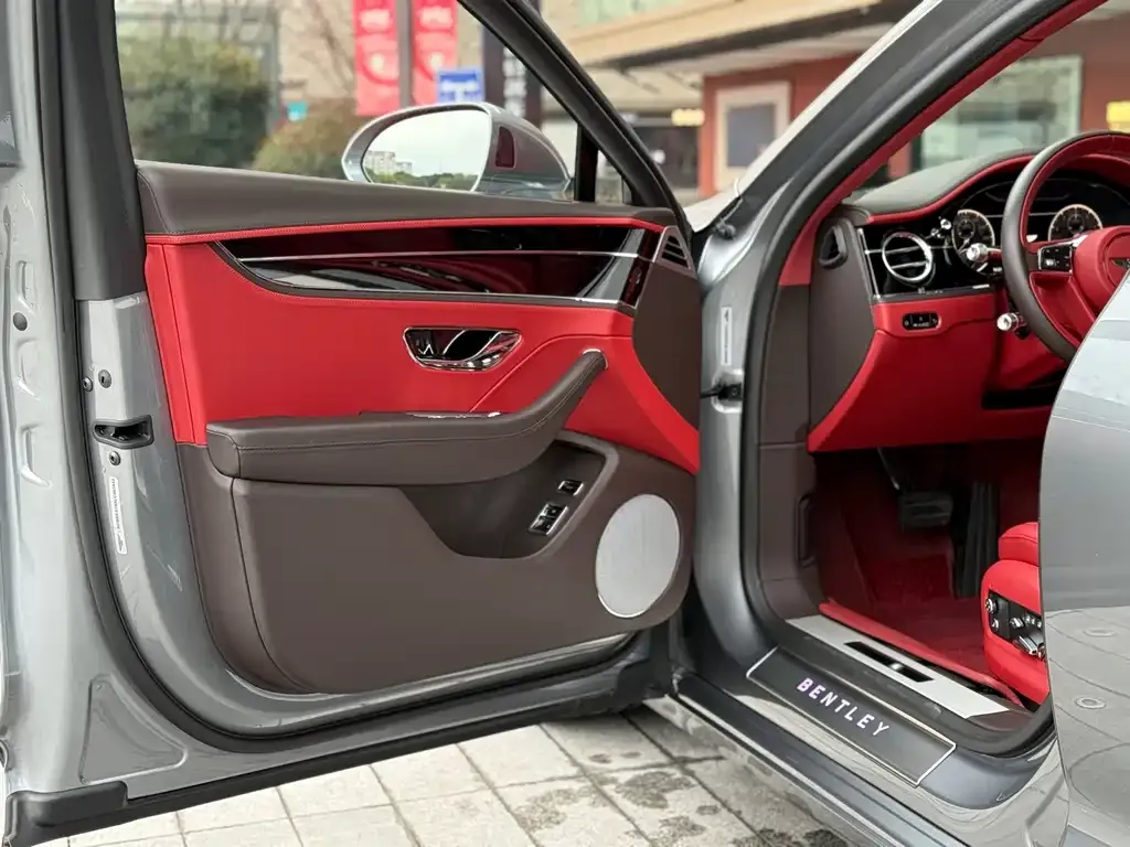 Bentley Flying Spur 2021 из CN, фото 8