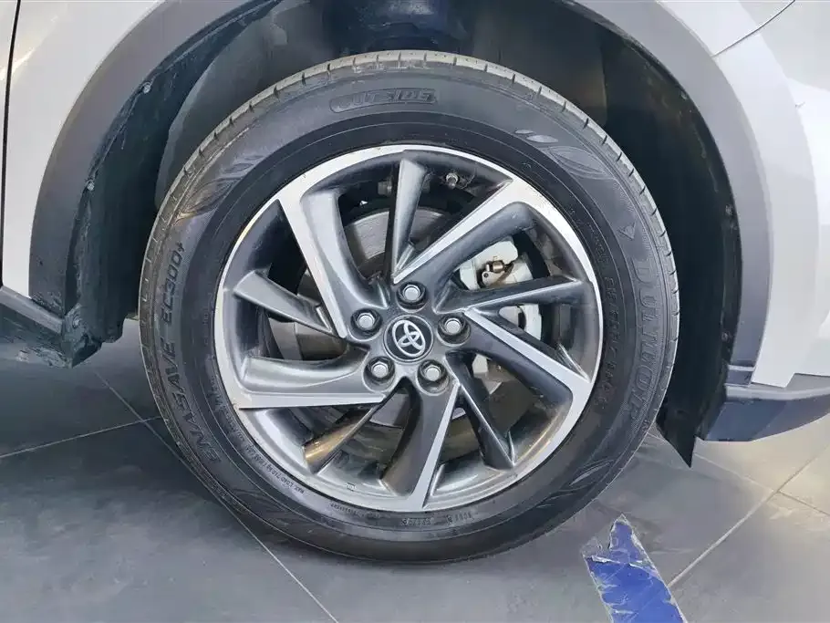 Toyota C-HR 2023 из CN, фото 5
