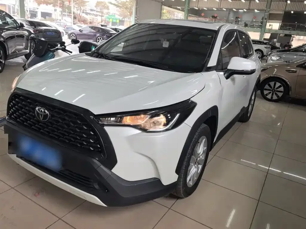 Toyota Corolla Cross 2023 из CN, фото 1