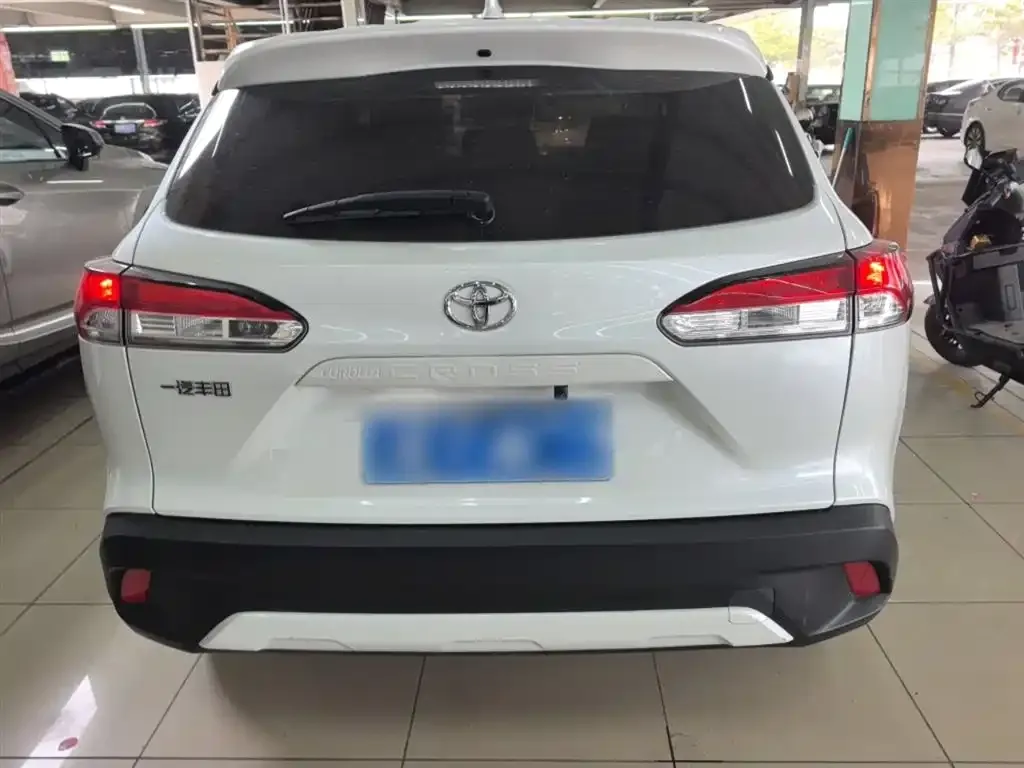 Toyota Corolla Cross 2023 из CN, фото 3